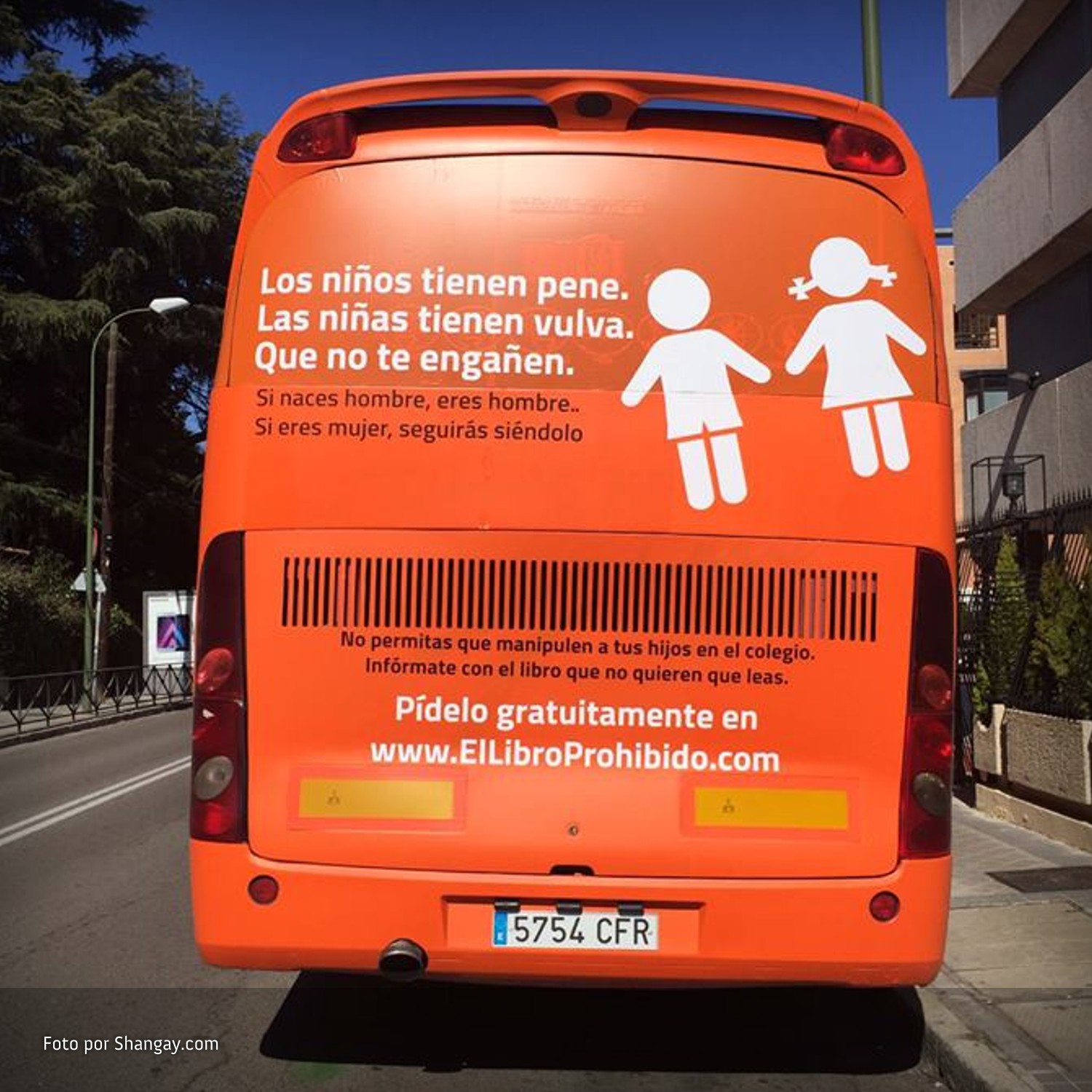 ESPANHA: O autocarro do ódio transfóbico