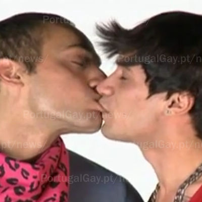 BRASIL: Beijo gay pode ser apresentado em campanha eleitora, diz tribunal