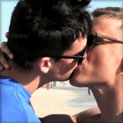 EUA: Vídeo de campanha presidencial com beijo gay é bloqueado pelo YouTube (actualizado)